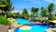 Ritz Lagoa da Anta - O deleite começa com o complexo de piscinas, perfeito para curtir o sol e o calor nordestino.