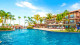Salinas Maceió Resort - Já o lazer tem vez nas piscinas, todas ao ar livre e de frente para o mar. Uma delícia!
