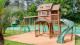 Eco Cataratas Resort - Para o entretenimento das crianças também há playground e uma casinha de madeira.