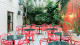 Sandri City - A refeição pode ser consumida tanto no salão quanto no charmoso jardim ao ar livre.
