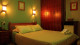 Santa Eliza Eco Resort - Depois de um dia intenso, encontre descanso em duas opções de acomodação, ambas com TV 32'', AC, frigobar e amenities.