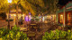 Sauípe Park All-Inclusive - E ainda tem os restaurantes e bares da Vila Nova Praia, para esquentar a noite.