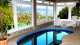 Silveira Ecovillage - Já para relaxar, que tal a piscina coberta e aquecida, a sauna ou o serviço de massagem mediante custo à parte?