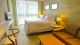 Smart Hotel Montevideo - E o merecido descanso vem com a acomodação. São duas opções, ambas equipadas com TV, AC, frigobar, etc.