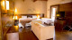 Surya-Pan Hotel - O bangalô possui 45 m² esquipados com TV 40”, lareira, aquecedor, deck privativo, frigobar e cozinha. 