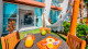 The Coral Beach Resort - Já na suíte Loft, hóspedes aproveitam 50 m² com mezanino, varanda, sala de estar, cozinha, TV, AC, amenities e mais.
