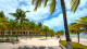 Tambaú Hotel - Situado na Praia de Tambaú, uma das melhores de João Pessoa, e cerca de 9 km do centro, a hospedagem é pé na praia.