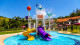 Villa di Mantova Resort - Uma delas é exclusiva para as crianças e conta com brinquedo aquático.