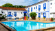 VOA Hotel Caxambu - Por falar em piscina, hóspedes podem se refrescar em duas, uma delas ao ar livre...