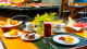 Windsor Guanabara - Comece o dia da melhor forma! O café da manhã incluso na tarifa é preparado com produtos frescos e selecionados.